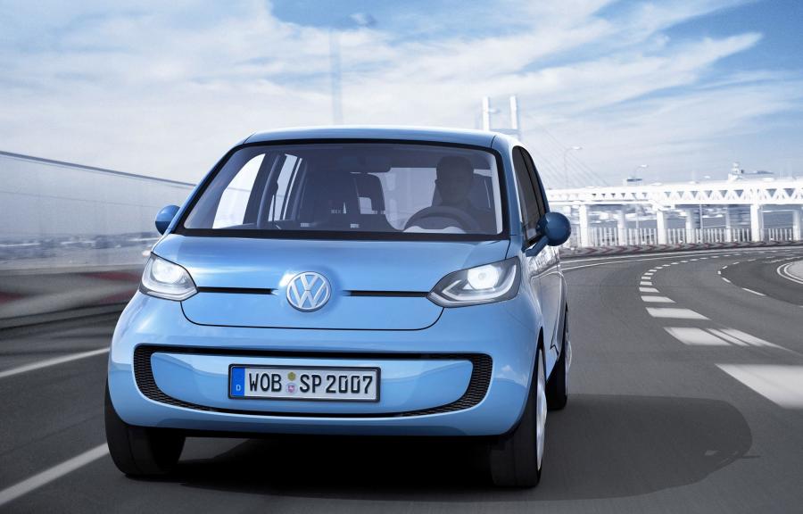  Volkswagen Space up Concept 2007 года  (фото 9 из 30)